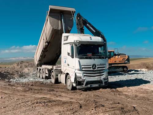 Winter Dump Truck Repairs: What Salt, Cold, and Heavy Loads Do to Steel